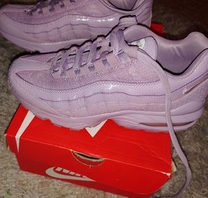 NIB Nike Air max size 7.5